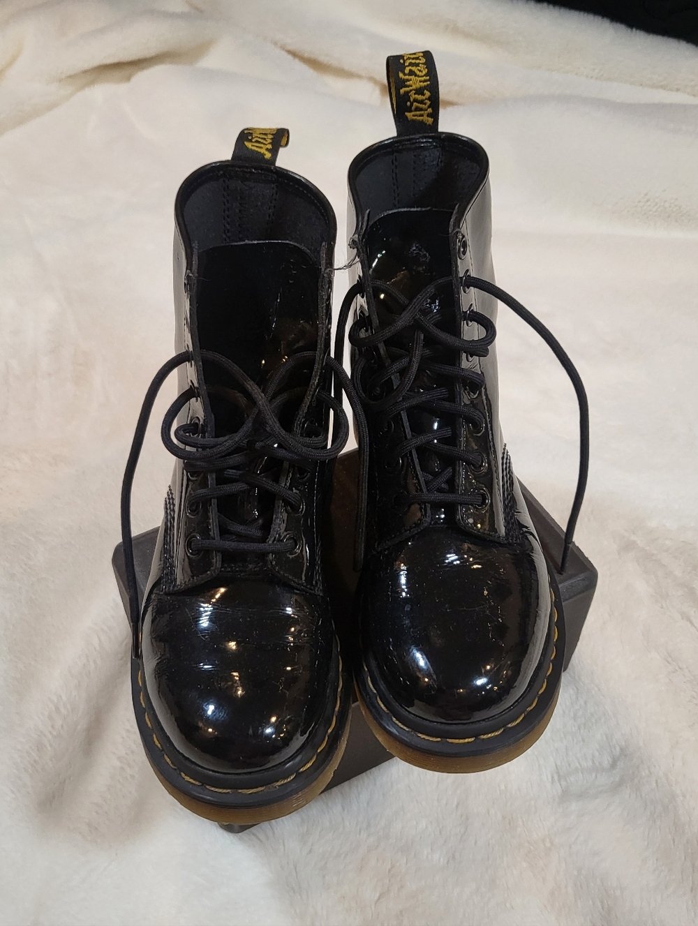 Dr. Martens 1460 Women's 6 Patent Black Leather 8-Eye Lace Up Boots
